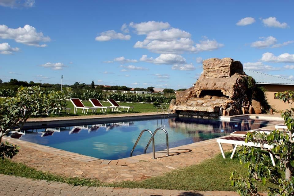 Adansonia Hotel Франсістаун Екстер'єр фото